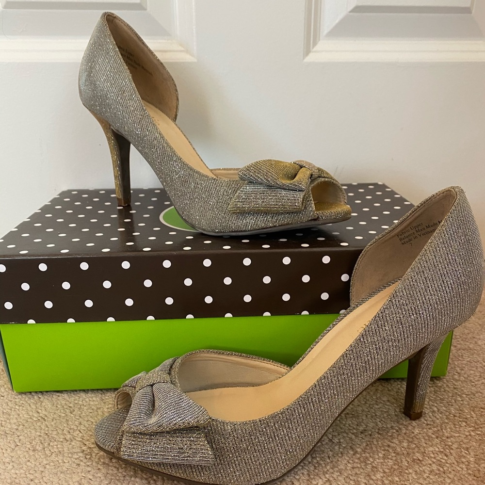 Kelly&Katie Gold Glitter Fab Heels